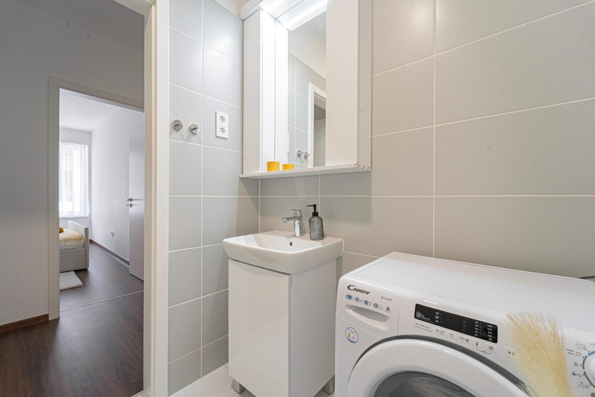 Westside Garden Apartments By Urbanrent Будапеща Екстериор снимка
