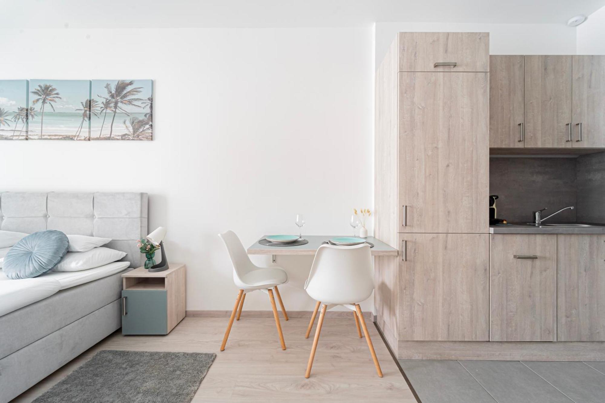 Westside Garden Apartments By Urbanrent Будапеща Екстериор снимка