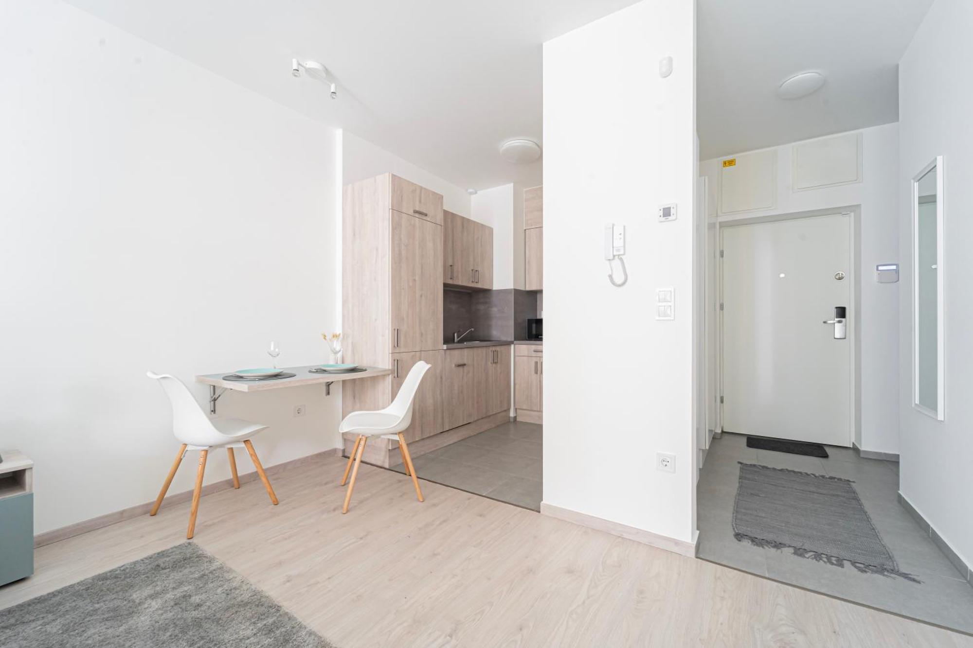 Westside Garden Apartments By Urbanrent Будапеща Екстериор снимка